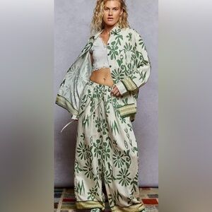 Green POL Floral Print Pants and Top set Elastic Waist Size LARGE- NEW